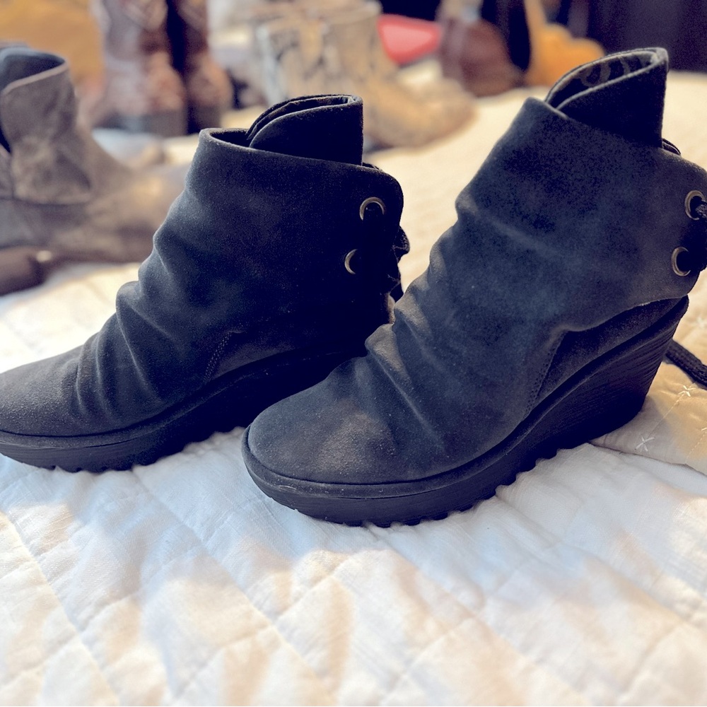 Fly London bootie size 39
